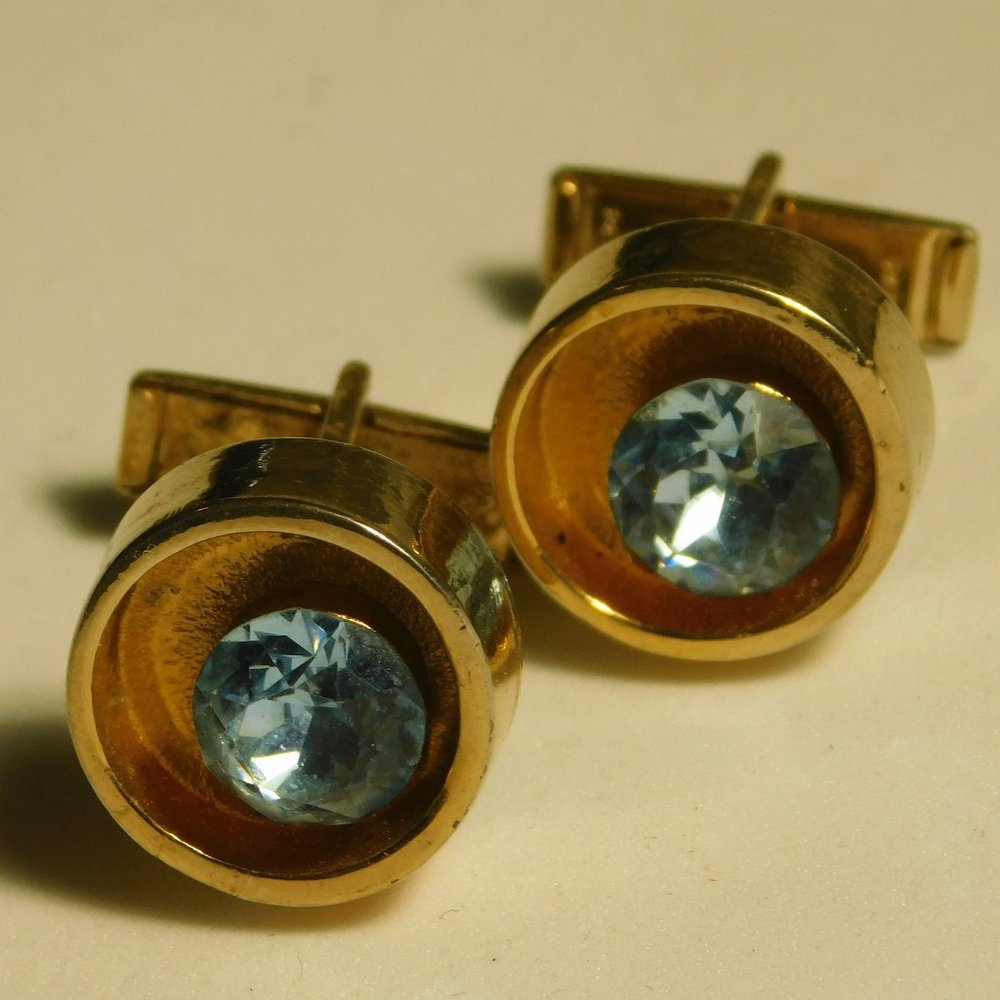 CUFFLINKS